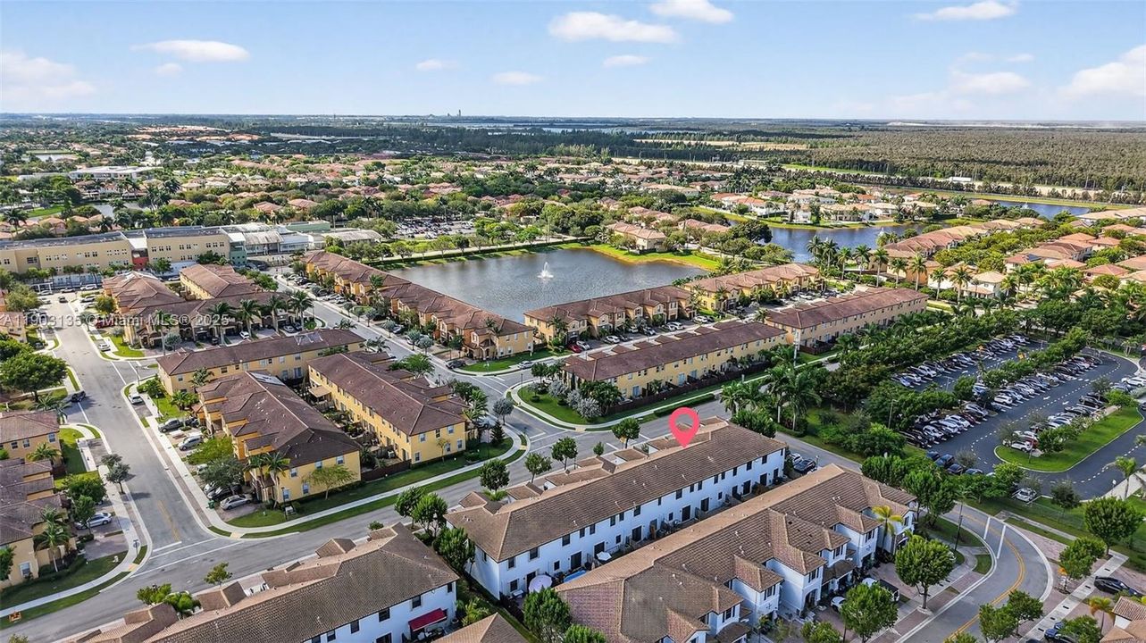 Activo con contrato: $620,000 (3 camas, 2 baños, 1704 Pies cuadrados)