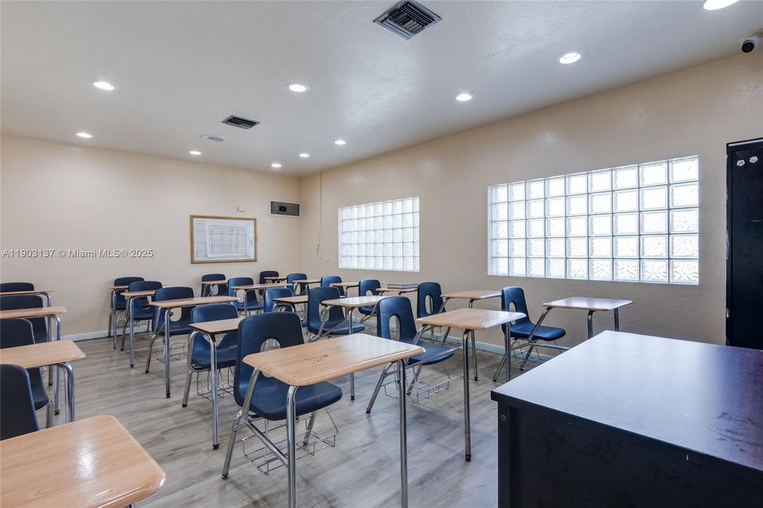 En Venta: $849,770 (0 camas, 0 baños, 0 Pies cuadrados)