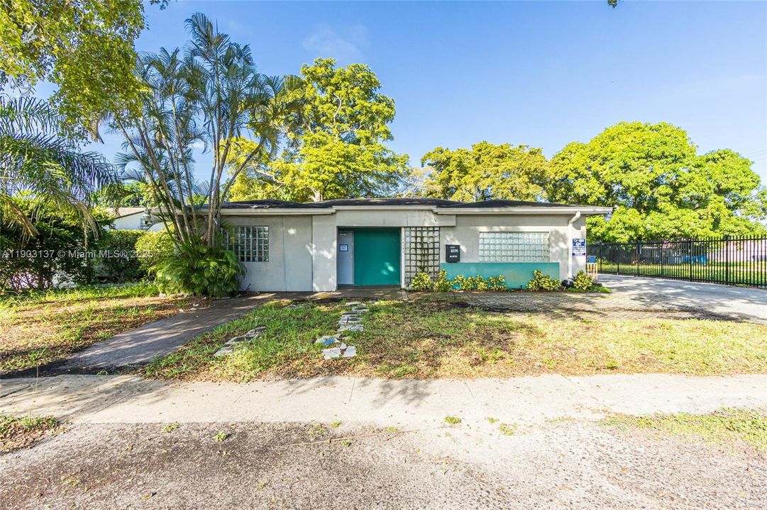 En Venta: $849,770 (0 camas, 0 baños, 0 Pies cuadrados)