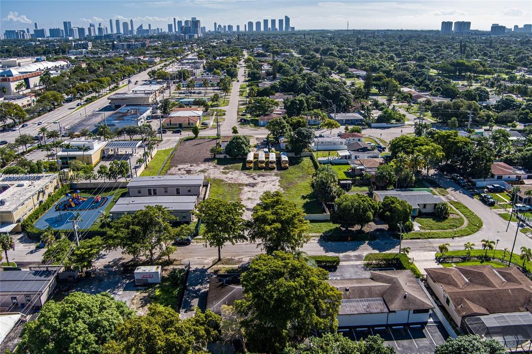 En Venta: $849,770 (0 camas, 0 baños, 0 Pies cuadrados)