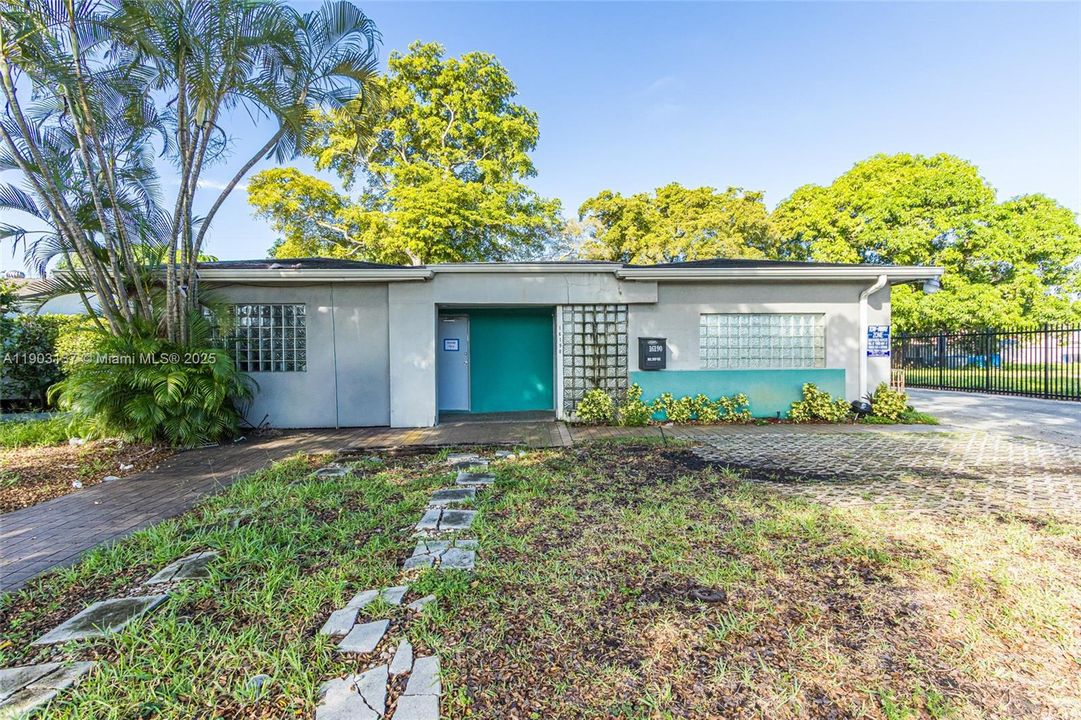 En Venta: $849,770 (0 camas, 0 baños, 0 Pies cuadrados)