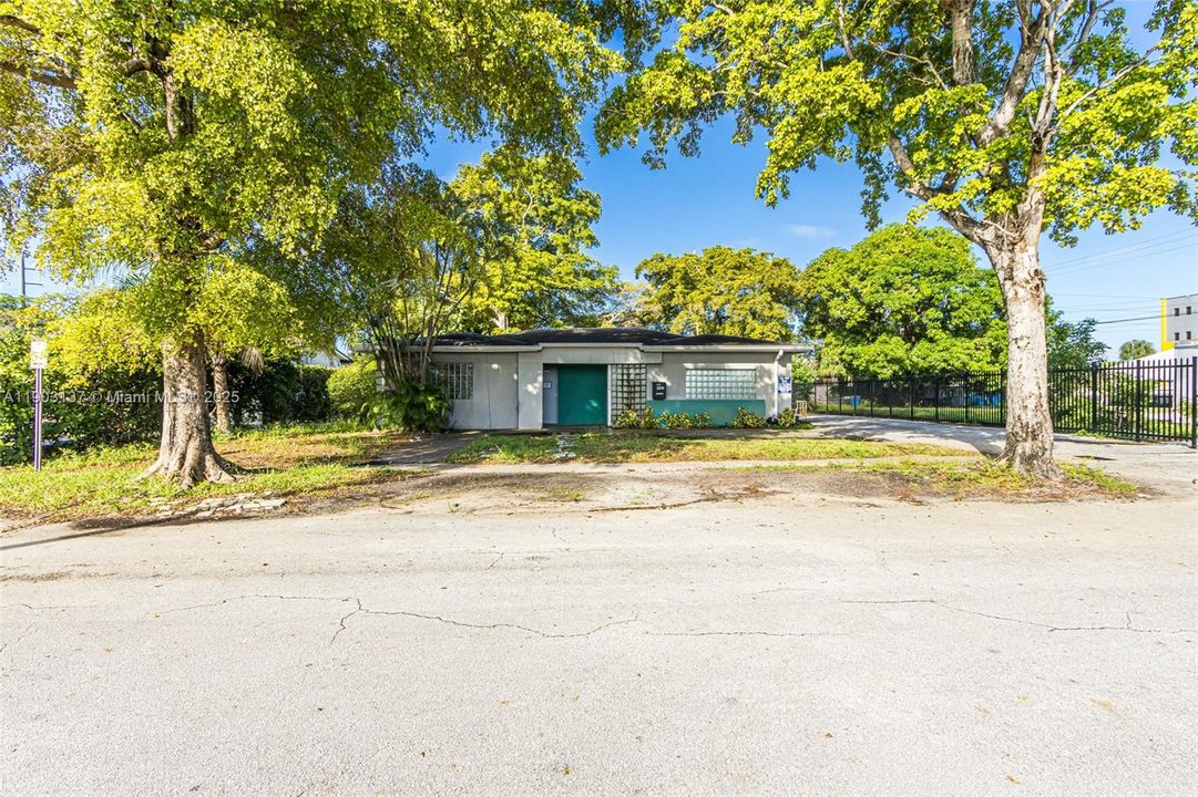 En Venta: $849,770 (0 camas, 0 baños, 0 Pies cuadrados)