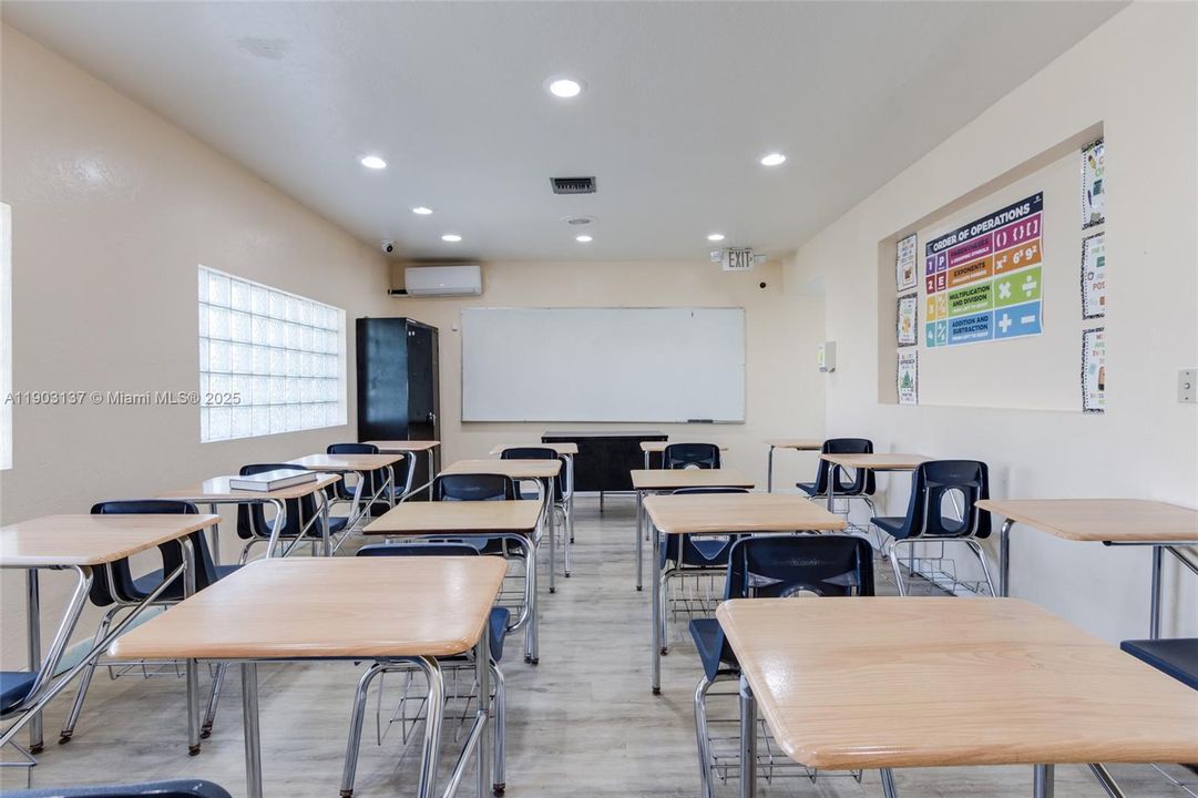 En Venta: $849,770 (0 camas, 0 baños, 0 Pies cuadrados)