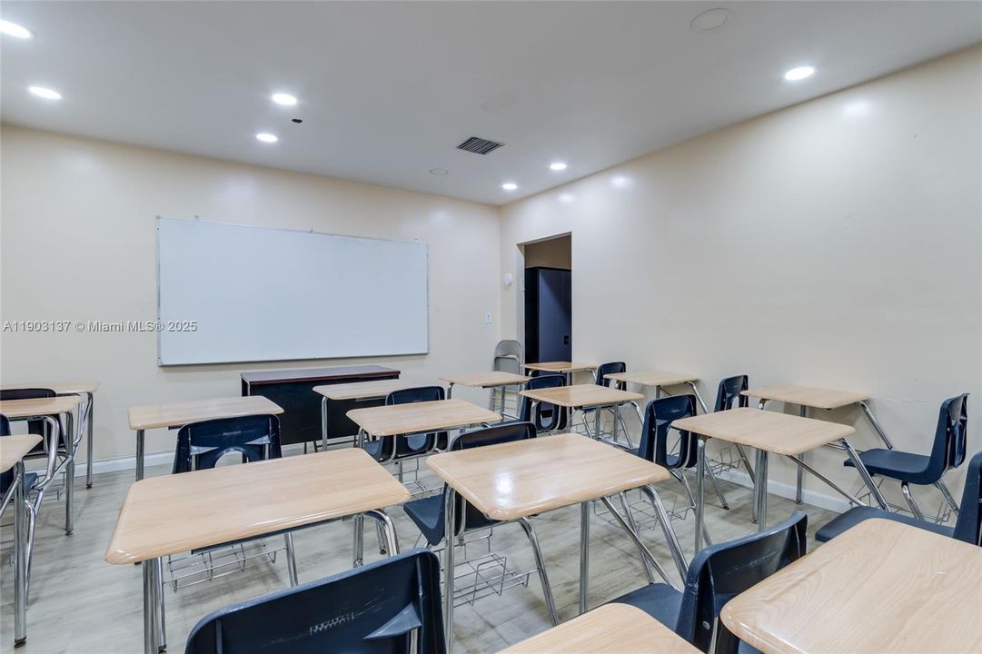 En Venta: $849,770 (0 camas, 0 baños, 0 Pies cuadrados)