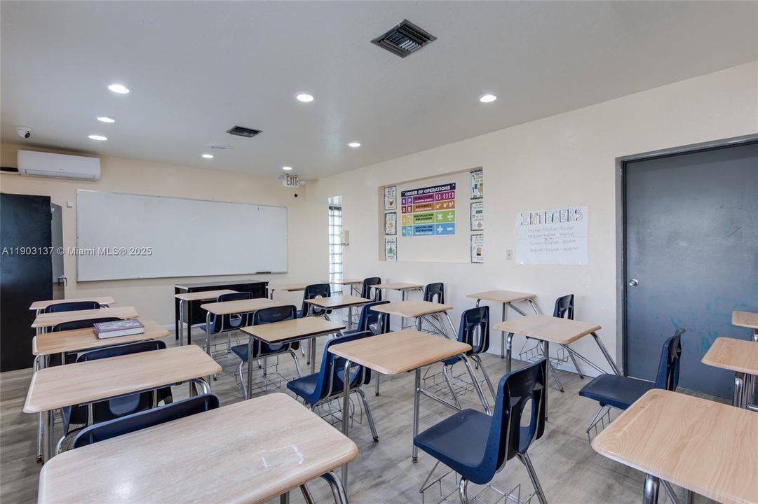 En Venta: $849,770 (0 camas, 0 baños, 0 Pies cuadrados)