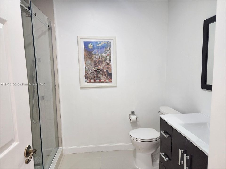 В аренду: $4,500 (4 спален, 3 ванн, 1898 Квадратных фут)