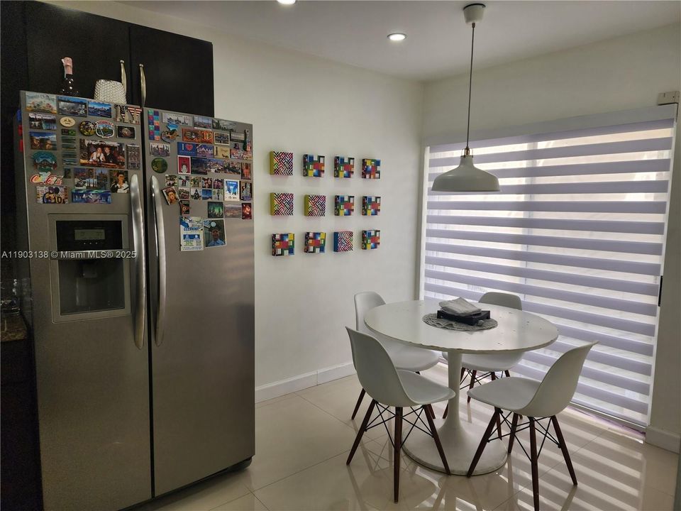 В аренду: $4,500 (4 спален, 3 ванн, 1898 Квадратных фут)