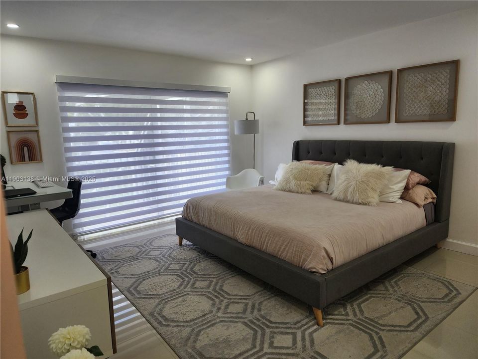 В аренду: $4,500 (4 спален, 3 ванн, 1898 Квадратных фут)