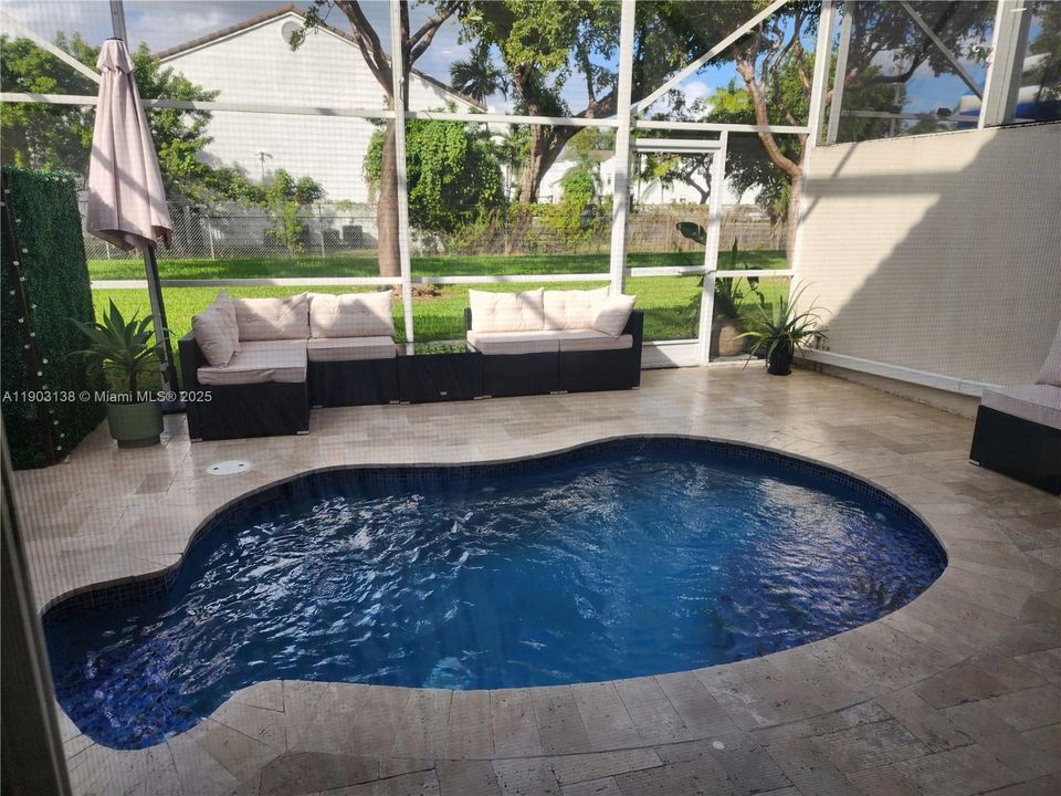 В аренду: $4,500 (4 спален, 3 ванн, 1898 Квадратных фут)