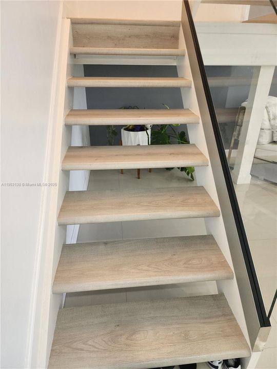 В аренду: $4,500 (4 спален, 3 ванн, 1898 Квадратных фут)