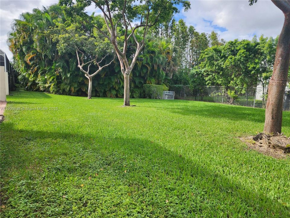 В аренду: $4,500 (4 спален, 3 ванн, 1898 Квадратных фут)