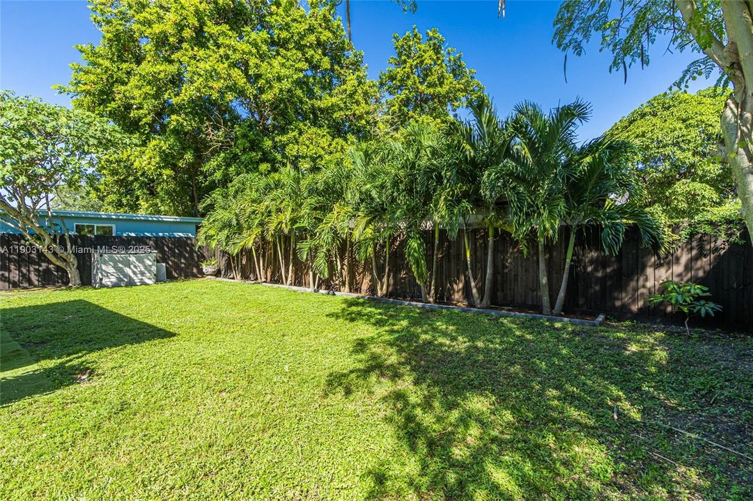 待售: $419,900 (3 贝兹, 1 浴室, 824 平方英尺)