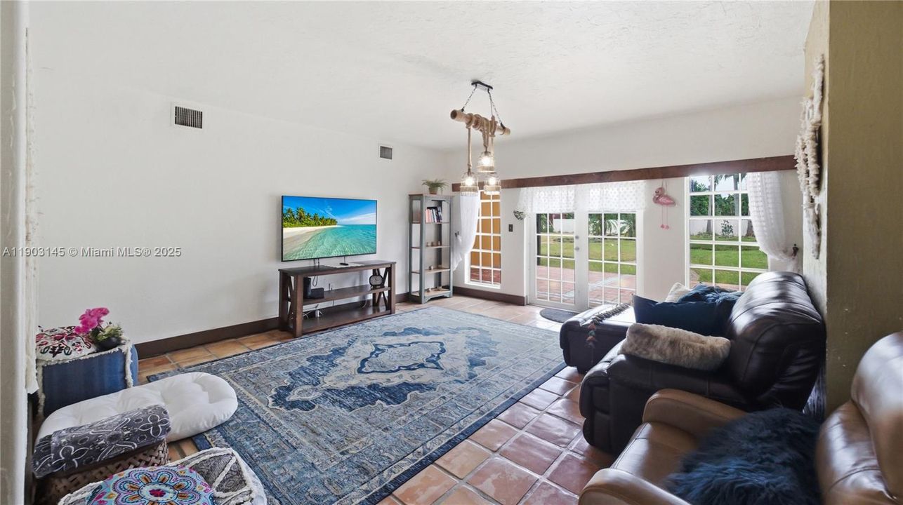 На продажу: $1,700,000 (5 спален, 4 ванн, 3224 Квадратных фут)