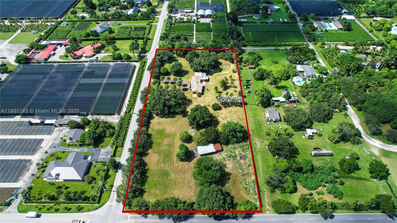 На продажу: $1,700,000 (5 спален, 4 ванн, 3224 Квадратных фут)