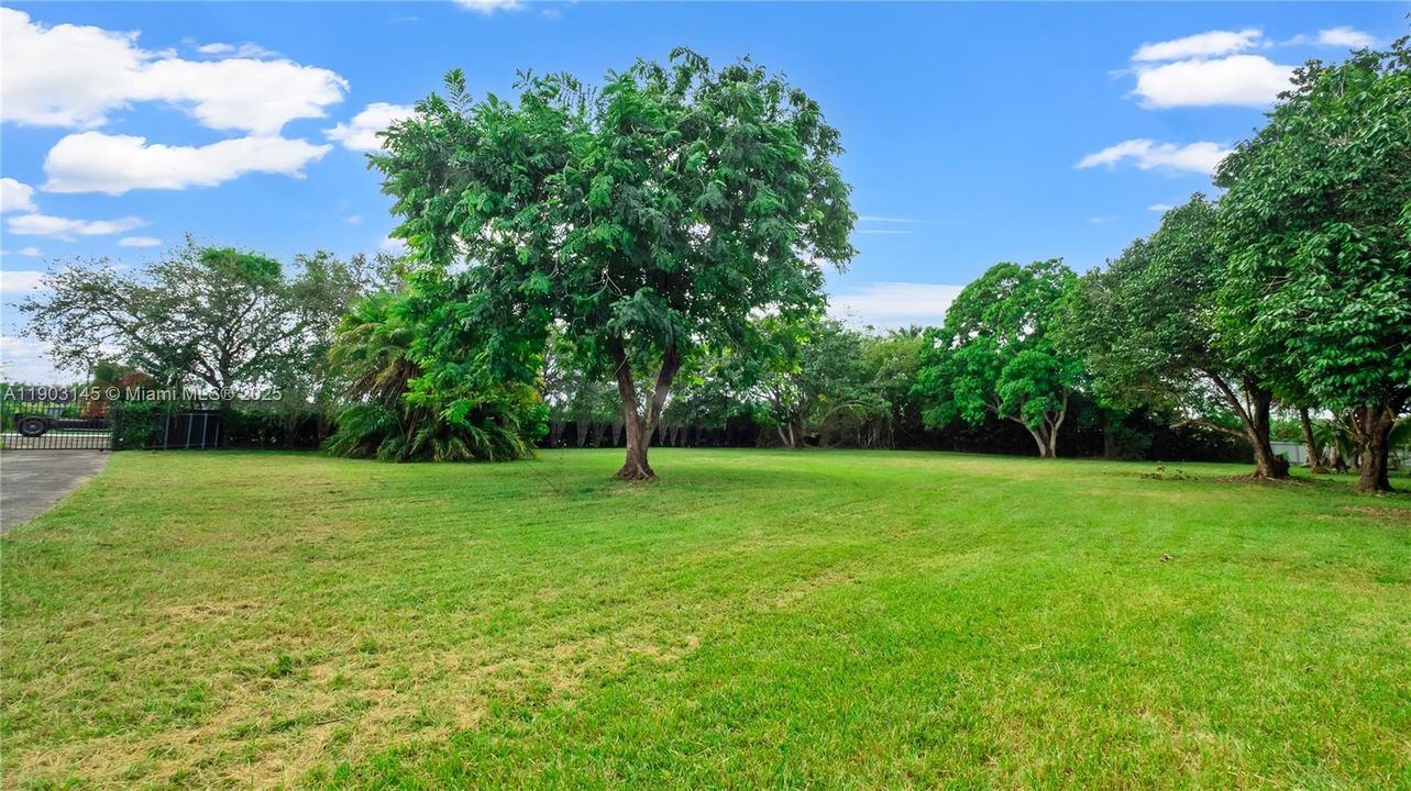 На продажу: $1,700,000 (5 спален, 4 ванн, 3224 Квадратных фут)