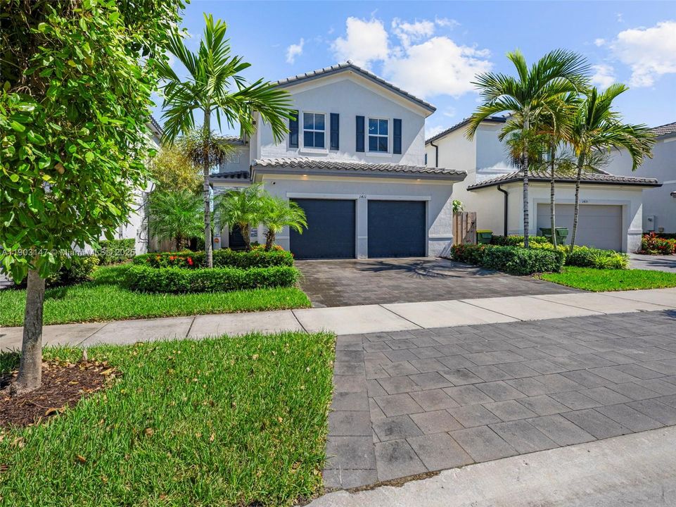 For Rent: $4,200 (3 beds, 2 baths, 2024 Square Feet)