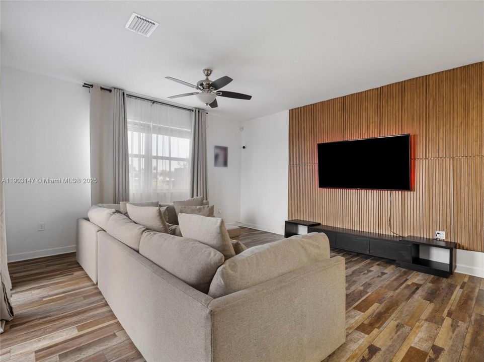 For Rent: $4,200 (3 beds, 2 baths, 2024 Square Feet)