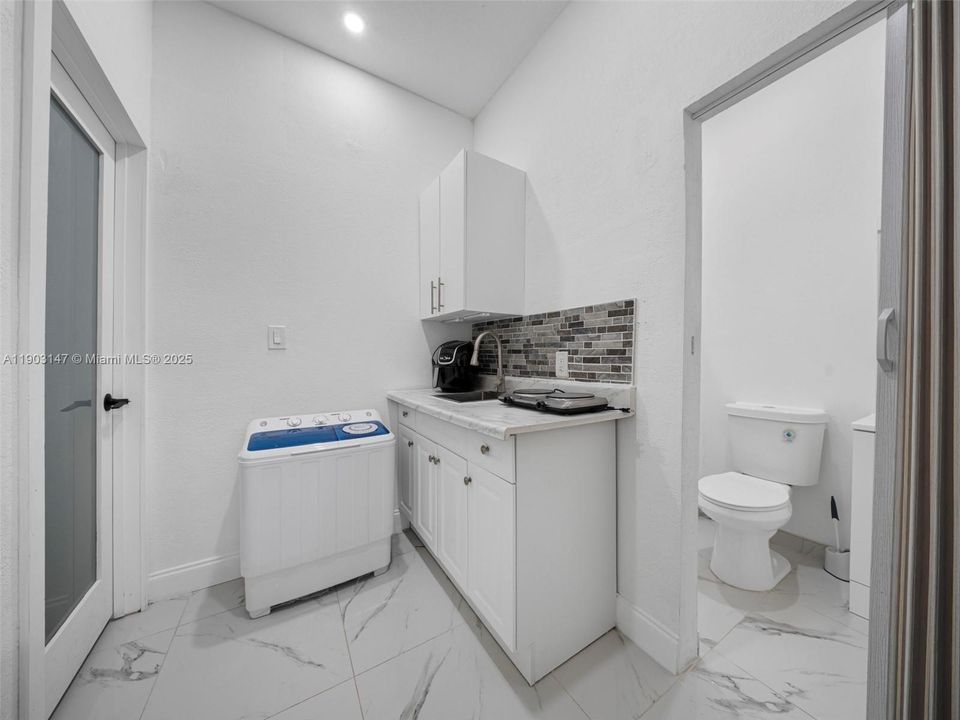 For Rent: $4,200 (3 beds, 2 baths, 2024 Square Feet)