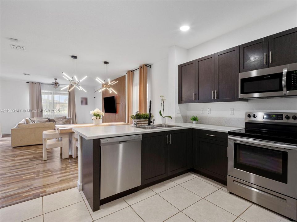 For Rent: $4,200 (3 beds, 2 baths, 2024 Square Feet)