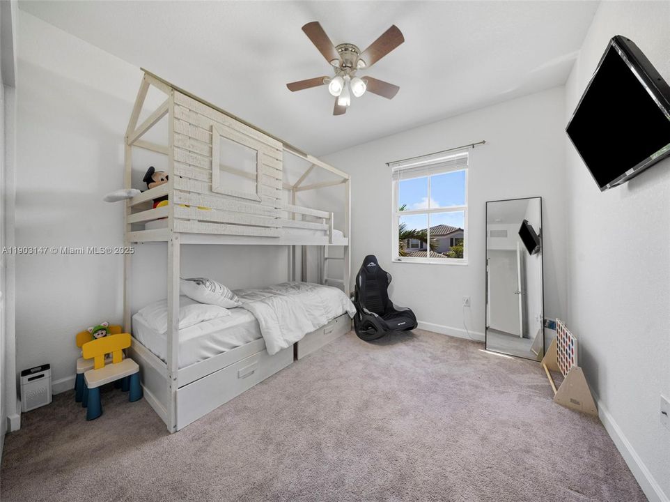 For Rent: $4,200 (3 beds, 2 baths, 2024 Square Feet)