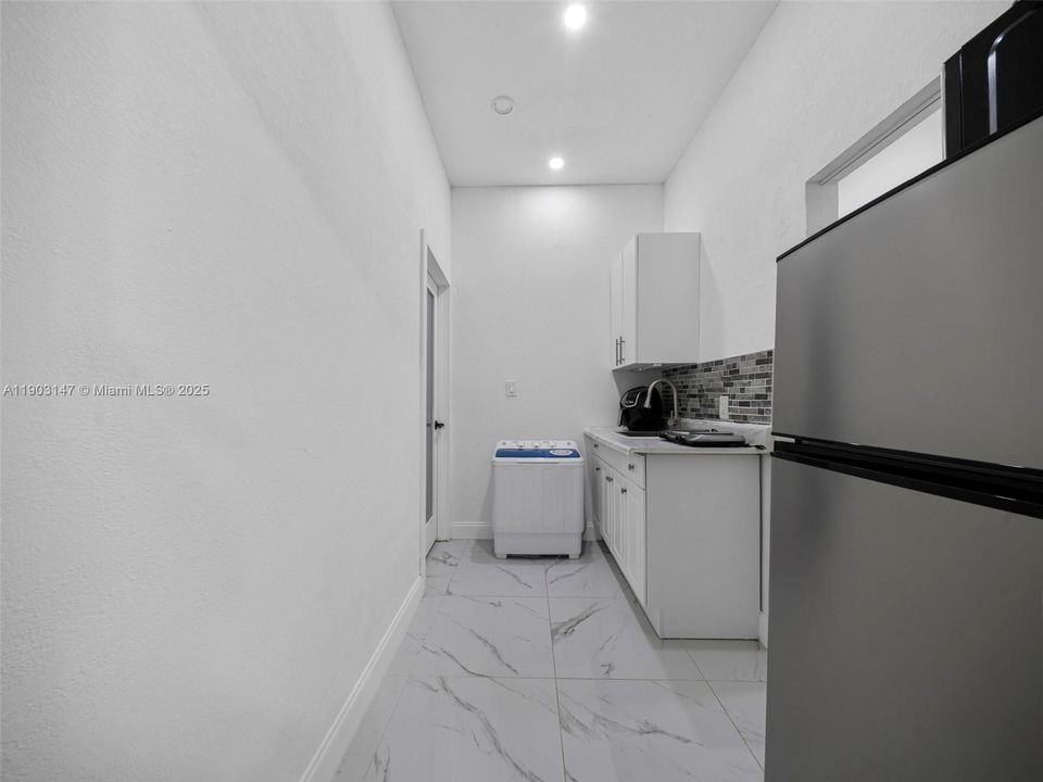 For Rent: $4,200 (3 beds, 2 baths, 2024 Square Feet)