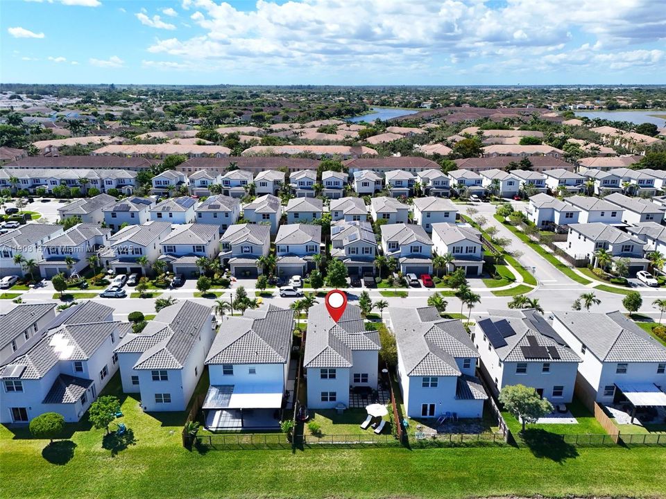 For Rent: $4,200 (3 beds, 2 baths, 2024 Square Feet)