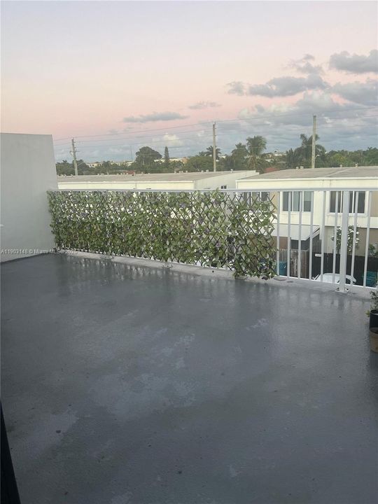 For Sale: $400,000 (4 beds, 3 baths, 1434 Square Feet)