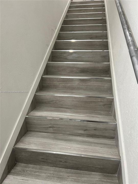 For Sale: $400,000 (4 beds, 3 baths, 1434 Square Feet)