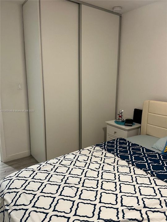 For Sale: $400,000 (4 beds, 3 baths, 1434 Square Feet)