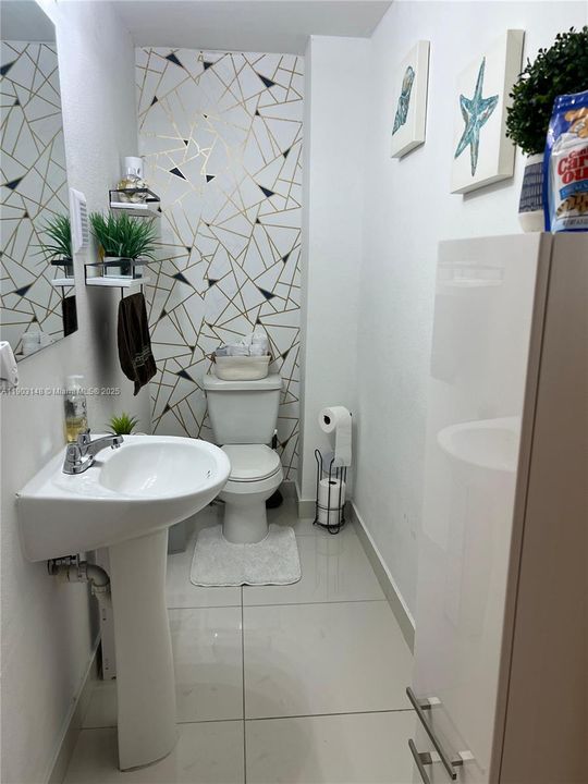 For Sale: $400,000 (4 beds, 3 baths, 1434 Square Feet)