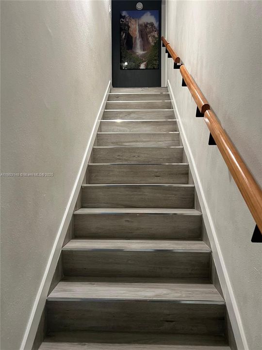 For Sale: $400,000 (4 beds, 3 baths, 1434 Square Feet)