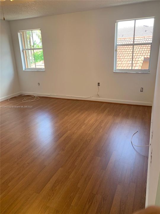 For Rent: $3,600 (3 beds, 2 baths, 2251 Square Feet)