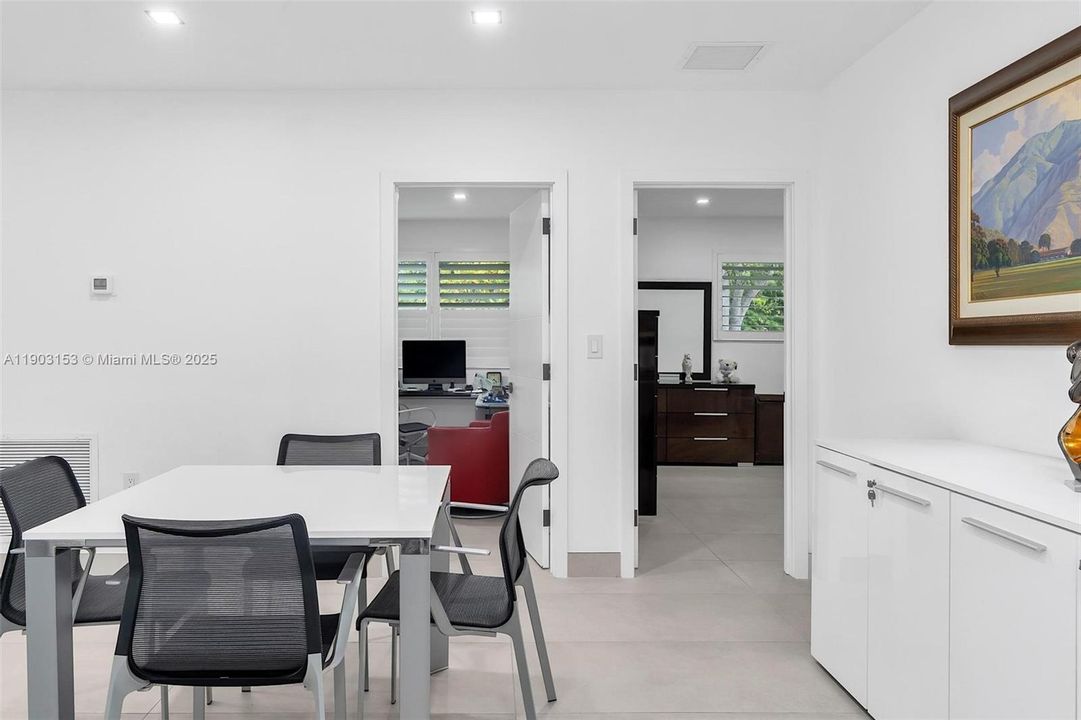 For Sale: $2,100,000 (4 beds, 3 baths, 2571 Square Feet)