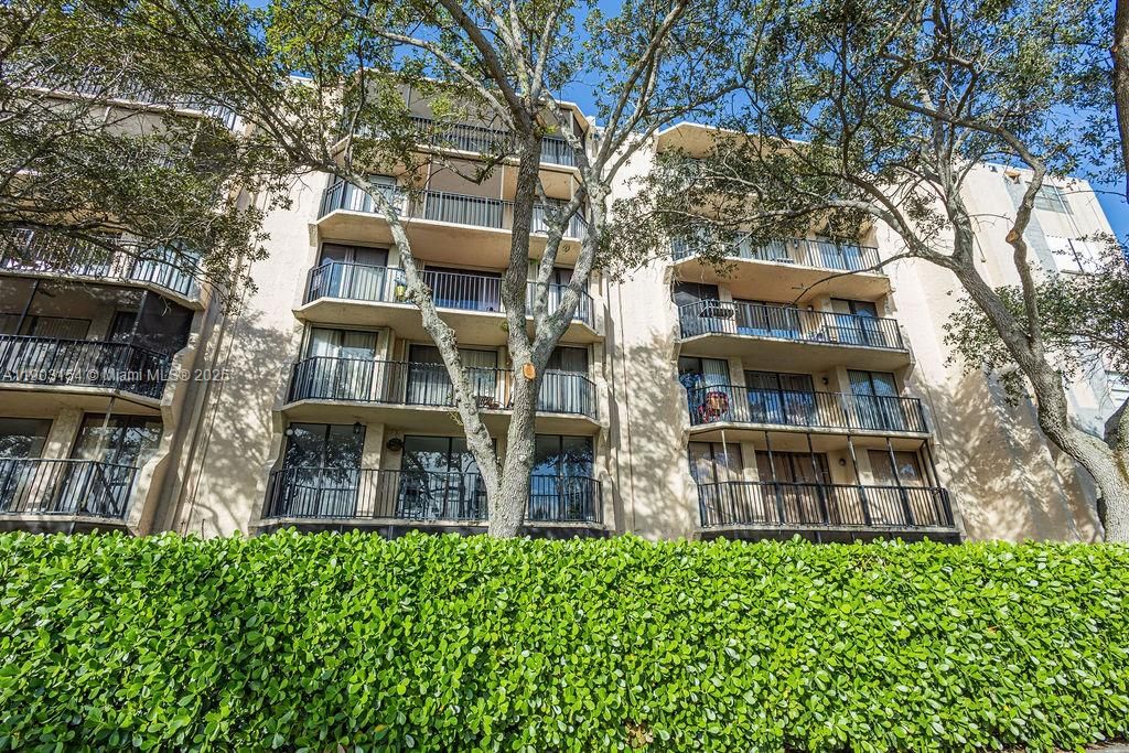 For Sale: $170,000 (1 beds, 1 baths, 850 Square Feet)