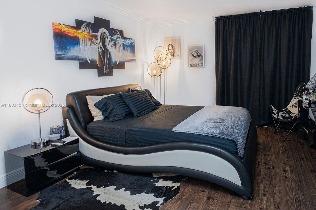 For Sale: $170,000 (1 beds, 1 baths, 850 Square Feet)