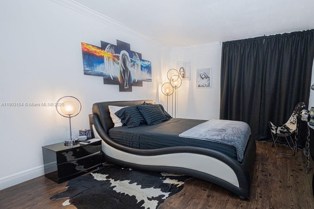 For Sale: $170,000 (1 beds, 1 baths, 850 Square Feet)