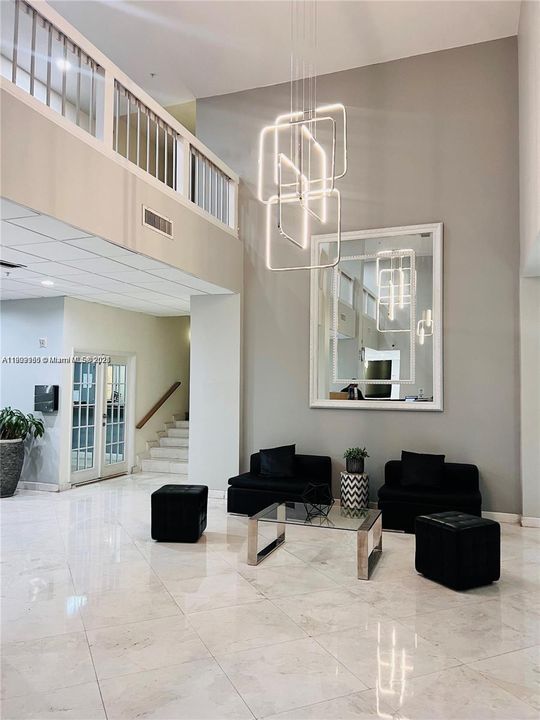 For Sale: $259,000 (1 beds, 1 baths, 887 Square Feet)