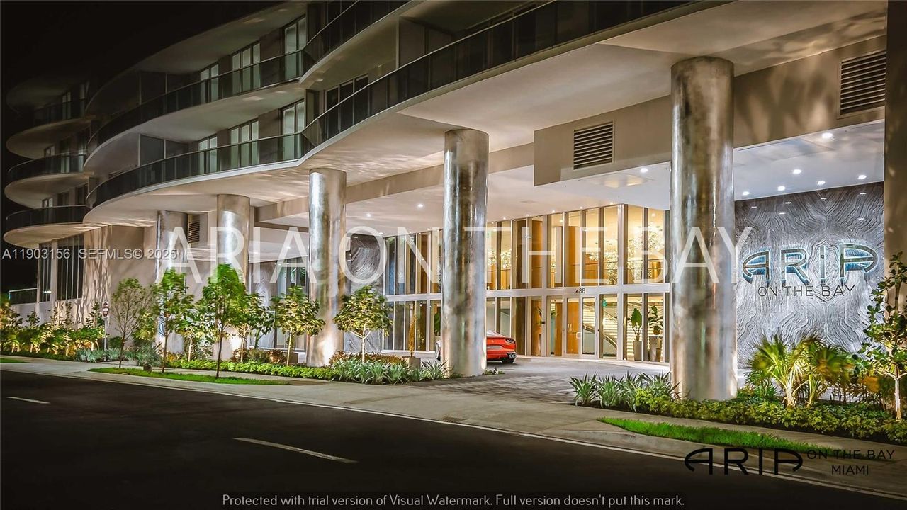 For Rent: $3,850 (1 beds, 1 baths, 758 Square Feet)