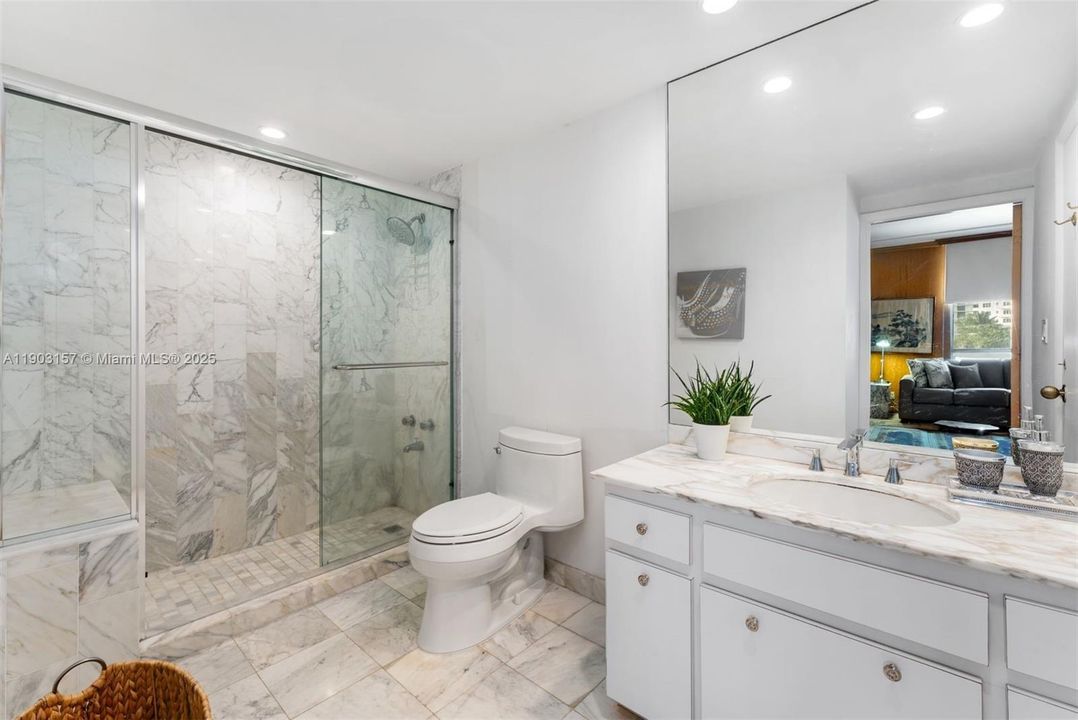 待售: $1,599,000 (2 贝兹, 3 浴室, 2525 平方英尺)