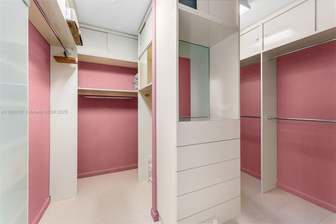 待售: $1,599,000 (2 贝兹, 3 浴室, 2525 平方英尺)