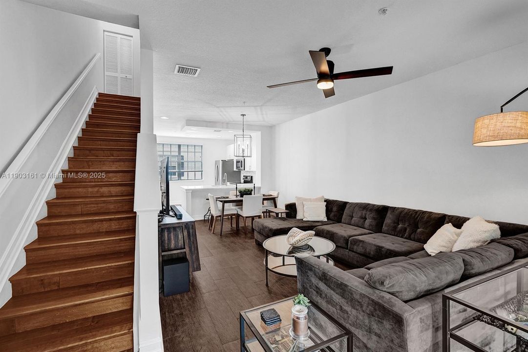 For Rent: $3,300 (2 beds, 2 baths, 1692 Square Feet)