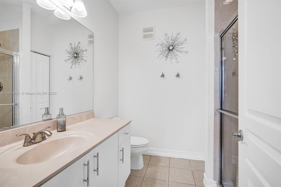 For Rent: $3,300 (2 beds, 2 baths, 1692 Square Feet)