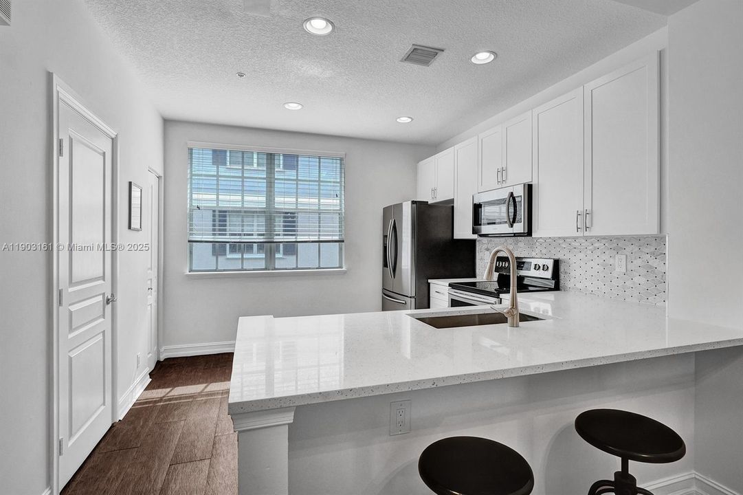 For Rent: $3,300 (2 beds, 2 baths, 1692 Square Feet)