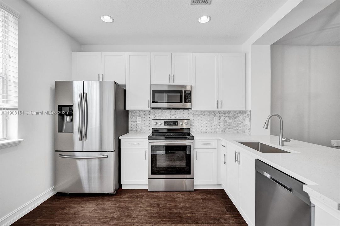 For Rent: $3,300 (2 beds, 2 baths, 1692 Square Feet)