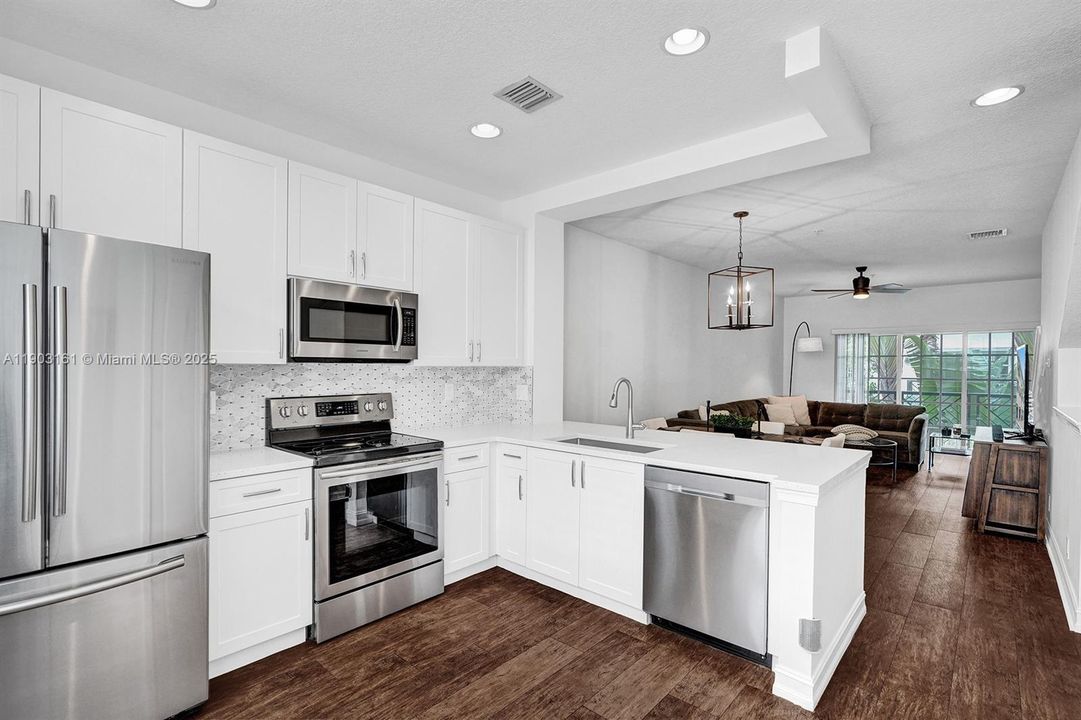 For Rent: $3,300 (2 beds, 2 baths, 1692 Square Feet)