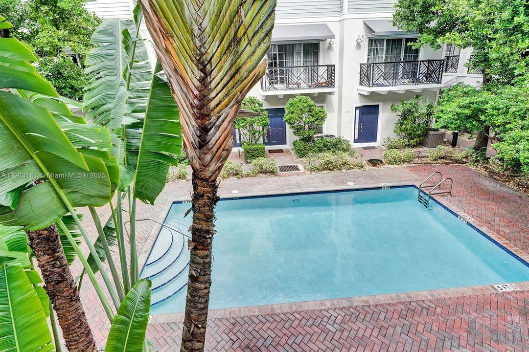 For Rent: $3,300 (2 beds, 2 baths, 1692 Square Feet)