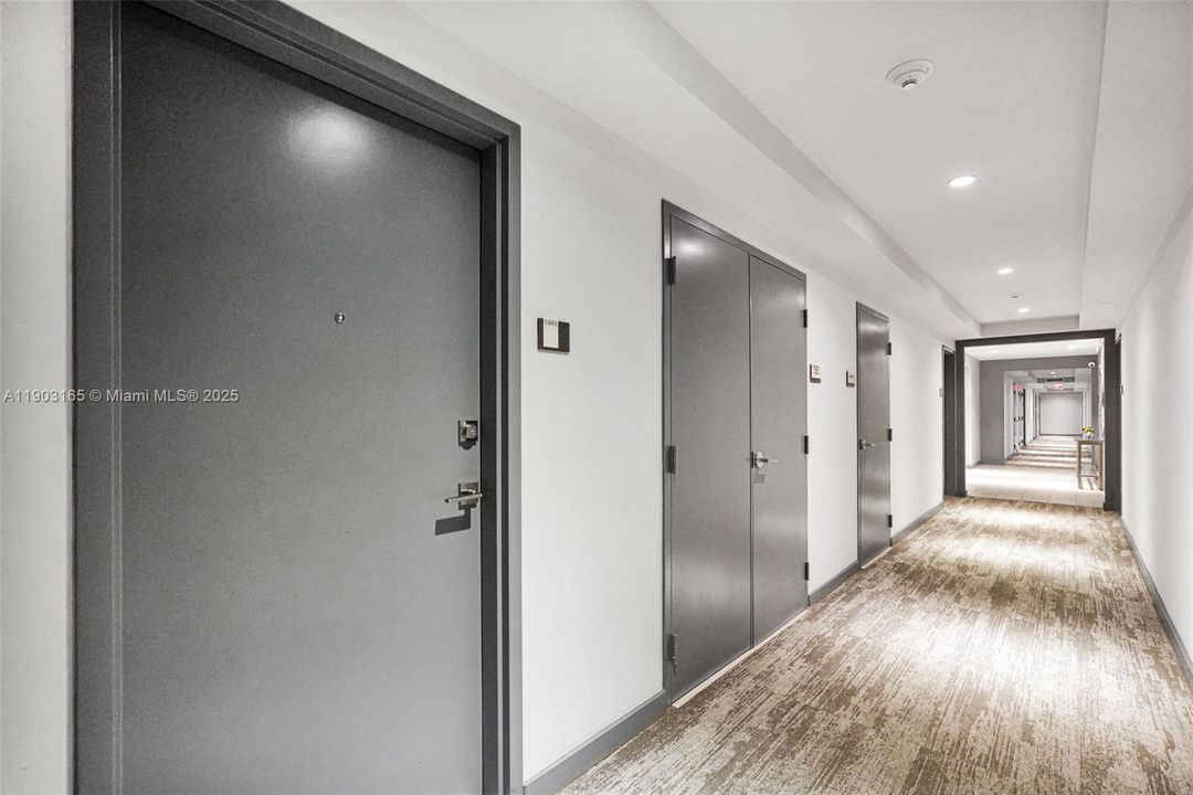 Activo con contrato: $529,999 (2 camas, 2 baños, 1063 Pies cuadrados)