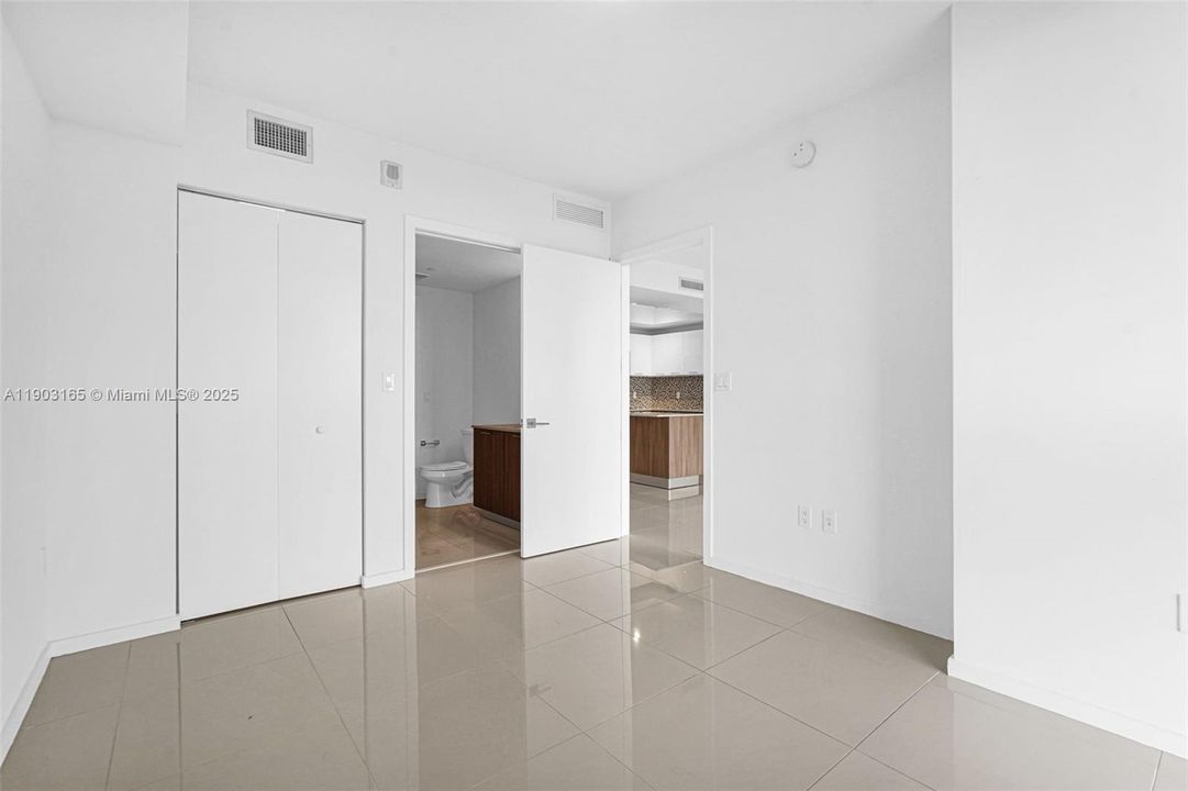 Activo con contrato: $529,999 (2 camas, 2 baños, 1063 Pies cuadrados)