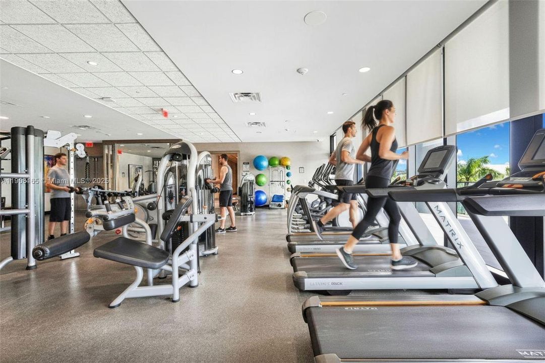 Activo con contrato: $529,999 (2 camas, 2 baños, 1063 Pies cuadrados)