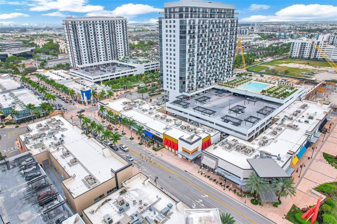 Activo con contrato: $529,999 (2 camas, 2 baños, 1063 Pies cuadrados)